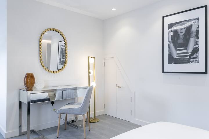 Marylebone penthouse w/ private terrace gallery image 5