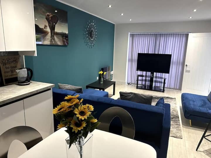 2-br Home | Mid-long Term | Free Parking |Kh2 - Derby
