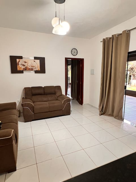 Popular Airbnb listing: Recanto do Sossego Farm Senador Canedo - GO in Senador Canedo