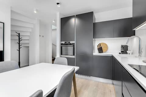 5BR | 3Bath | Luxurious Mid Central 2 Free parking