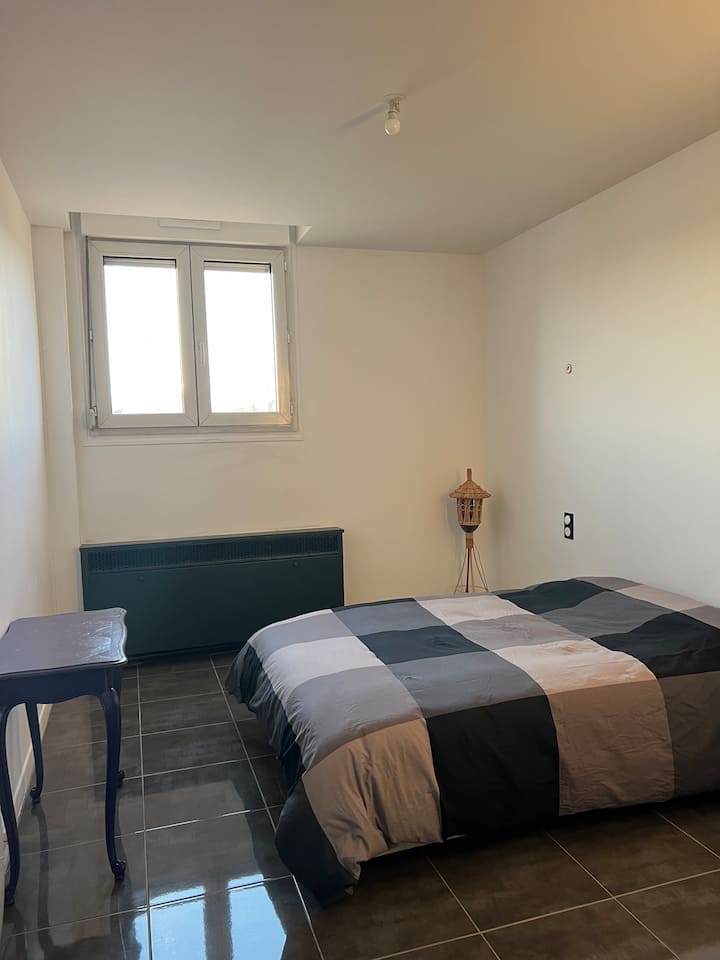 غرفة النوم 2