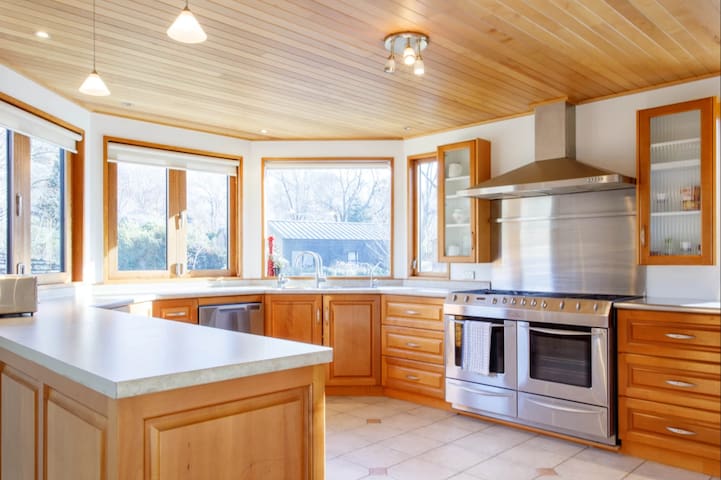 Lakeview Properties Wanaka managed Airbnb listing 2