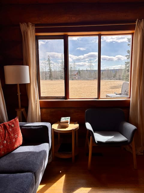 Top performing Airbnb: Entrance Ranch Cabin in Jasper & Hinton