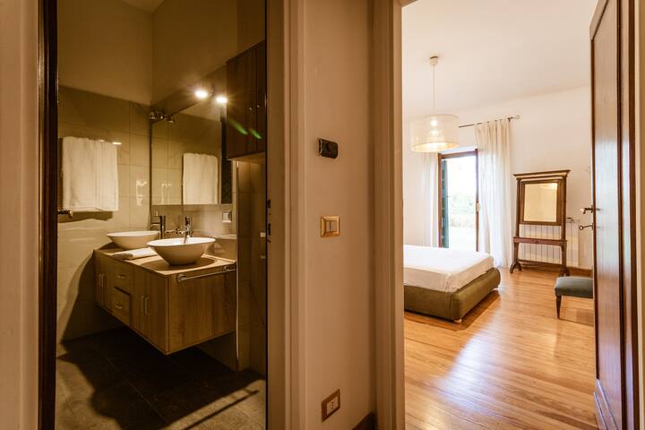 9-room villa + 10.000m² private park gallery image 4