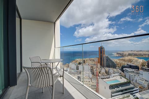 Official Mercury Suites - Lux Sky High w/WIFI & AC