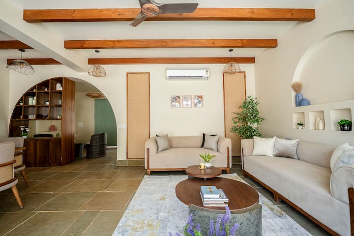 Living room image 2
