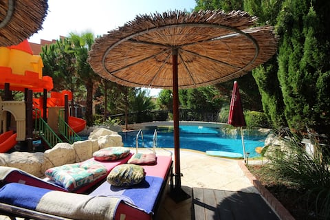 *Cozy Romance Marine*