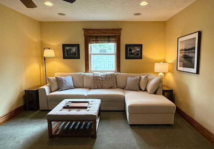 Perfect Spot Downtown Tc, Cozy House, Hottub - Traverse City, MI