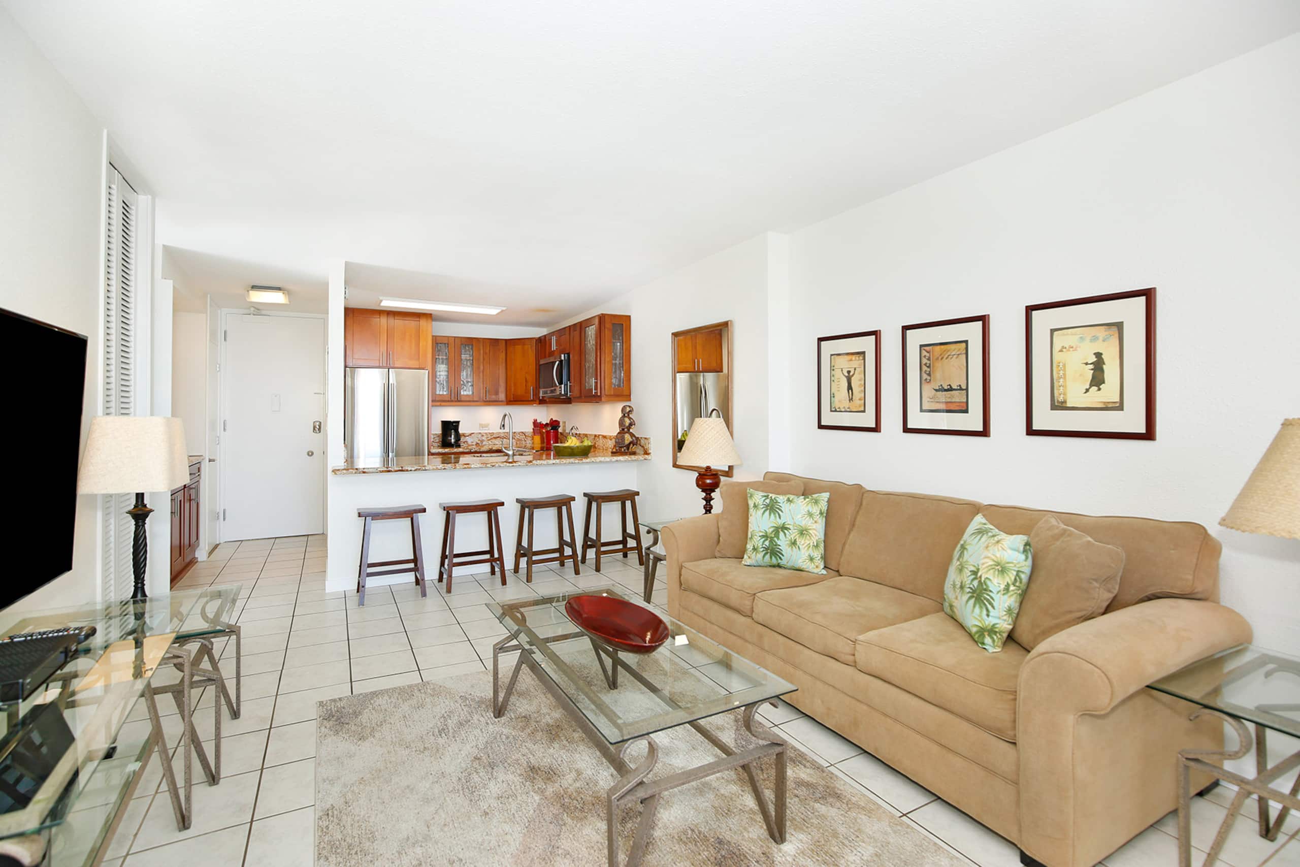 Condo in Honolulu · ★4.76 · 1 bedroom · 2 beds · 1 private bath - Image 6