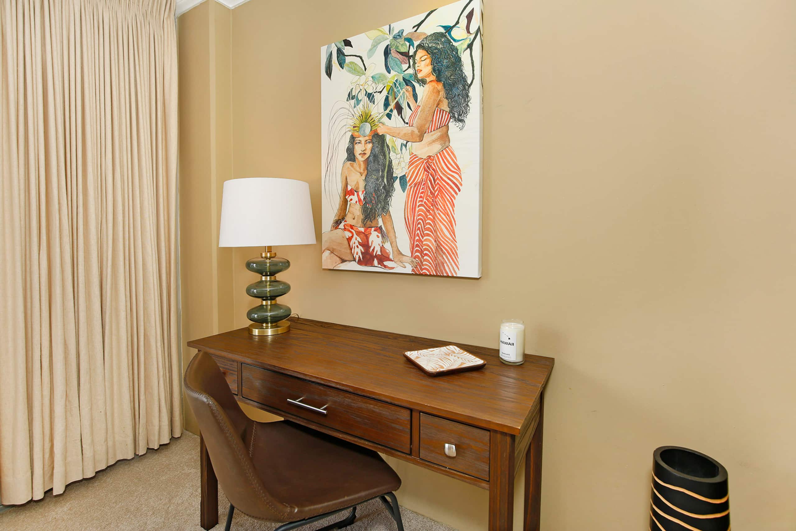 Condo in Honolulu · ★4.47 · Studio · 1 bed · 1 private bath - Image 4
