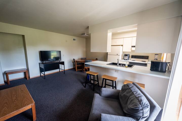 Lakeland University managed Airbnb listing 1