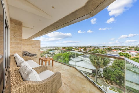 2BR Oceanview Condo | Coral Shell 3e by Bocobay