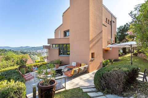 Architectural Villa "From Earth to Heaven"