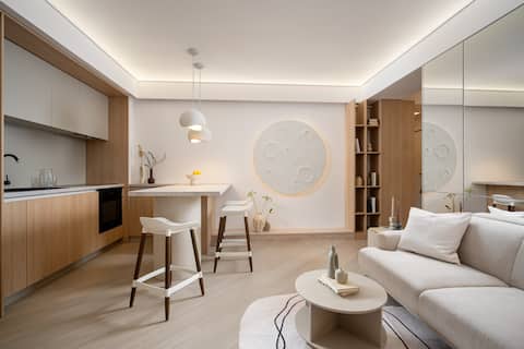 North by Urbanesq / Cortina / L