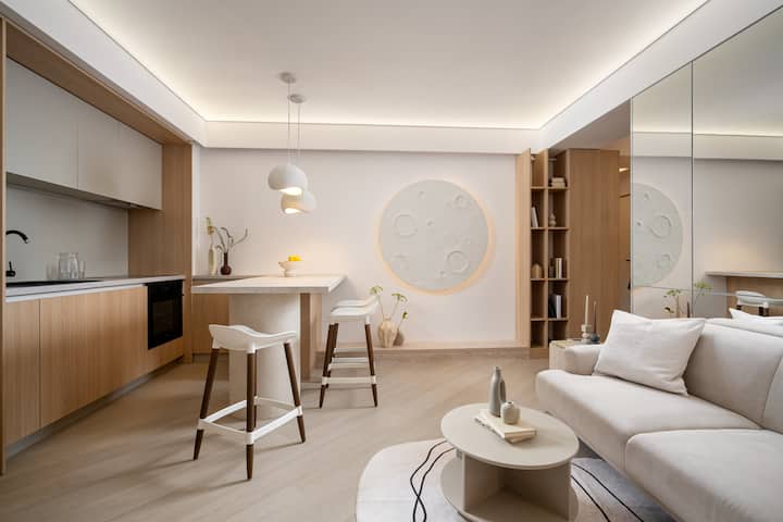 North by Urbanesq / Cortina / L