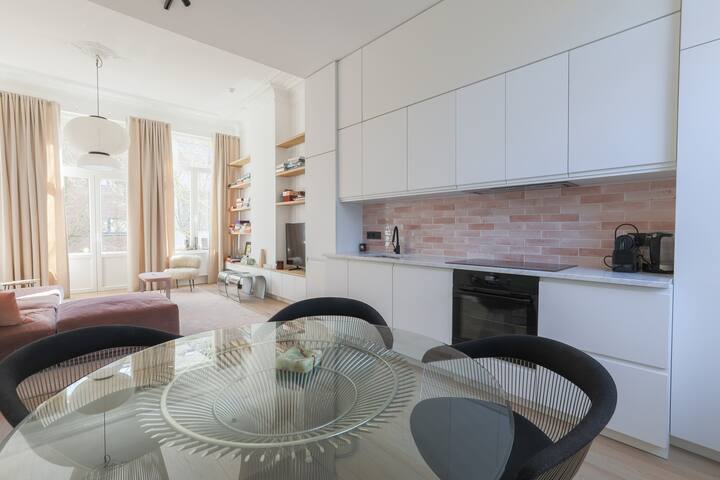 Southside Suite Two gallery image 3