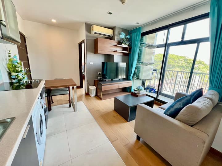 Grand Modern 2-bedroom Suite With Pool - Chiang Mai