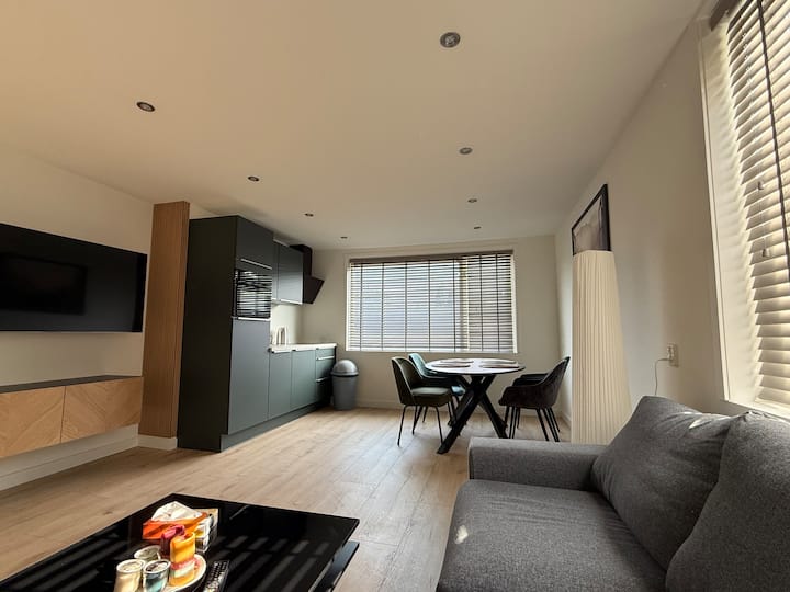 Stijlvol En Rustig Appartement - ドルドレヒト