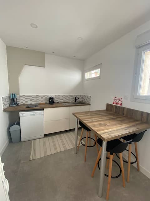 Successful Airbnb property: Coastal Shelter in Valras Plage