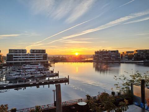 Kingston Foreshore Waterfront Apartment