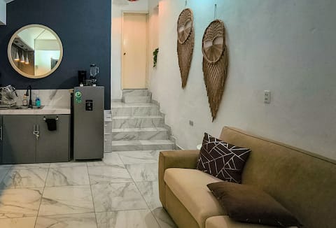 Top performing Airbnb: Sun and Moon: Small House with a Lot of Charm. in Residencial Del Bosque
