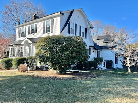 Family Friendly Lexington Single House