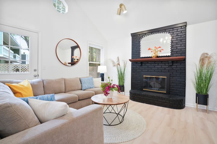 Carolina One Real Estate managed Airbnb listing 1