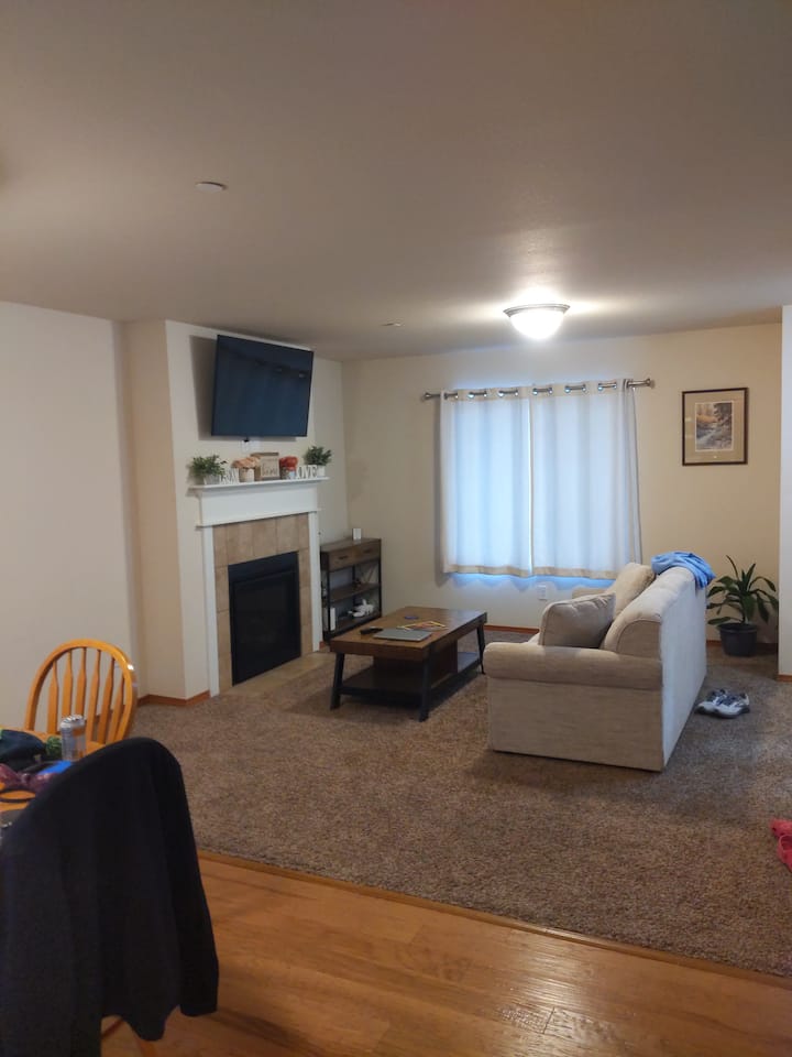Cottage Townhome Near Everything! - Bellingham, WA