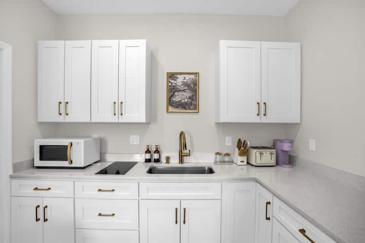 Sodo Orlando Apt! 2 Queen Beds | Laundry | Park - Orlando, FL
