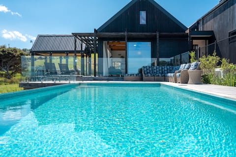 Te Whau Retreat - Main House | Be My Guest