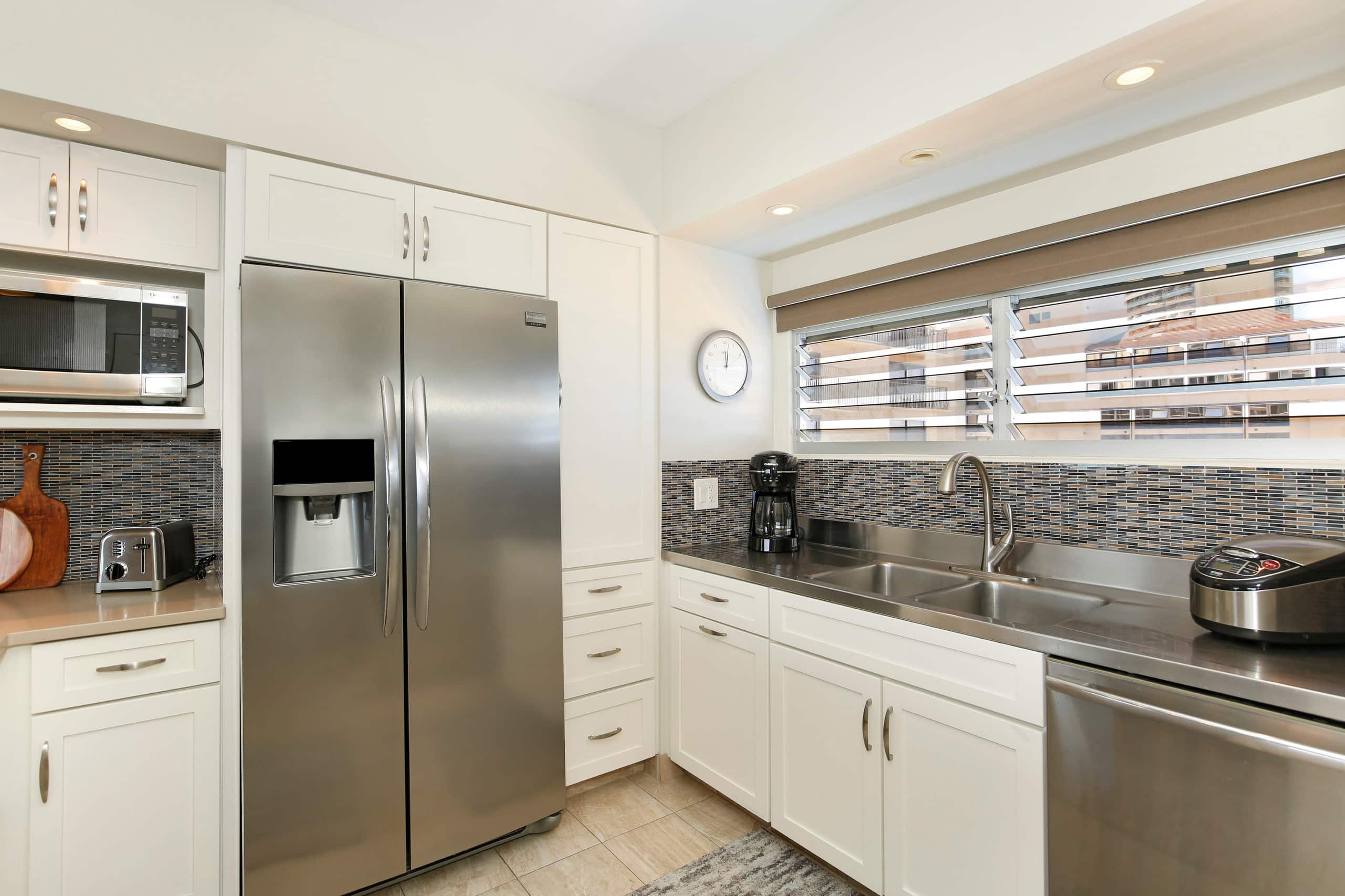 Condo in Honolulu · ★5.0 · 1 bedroom · 2 beds · 1 private bath - Image 10