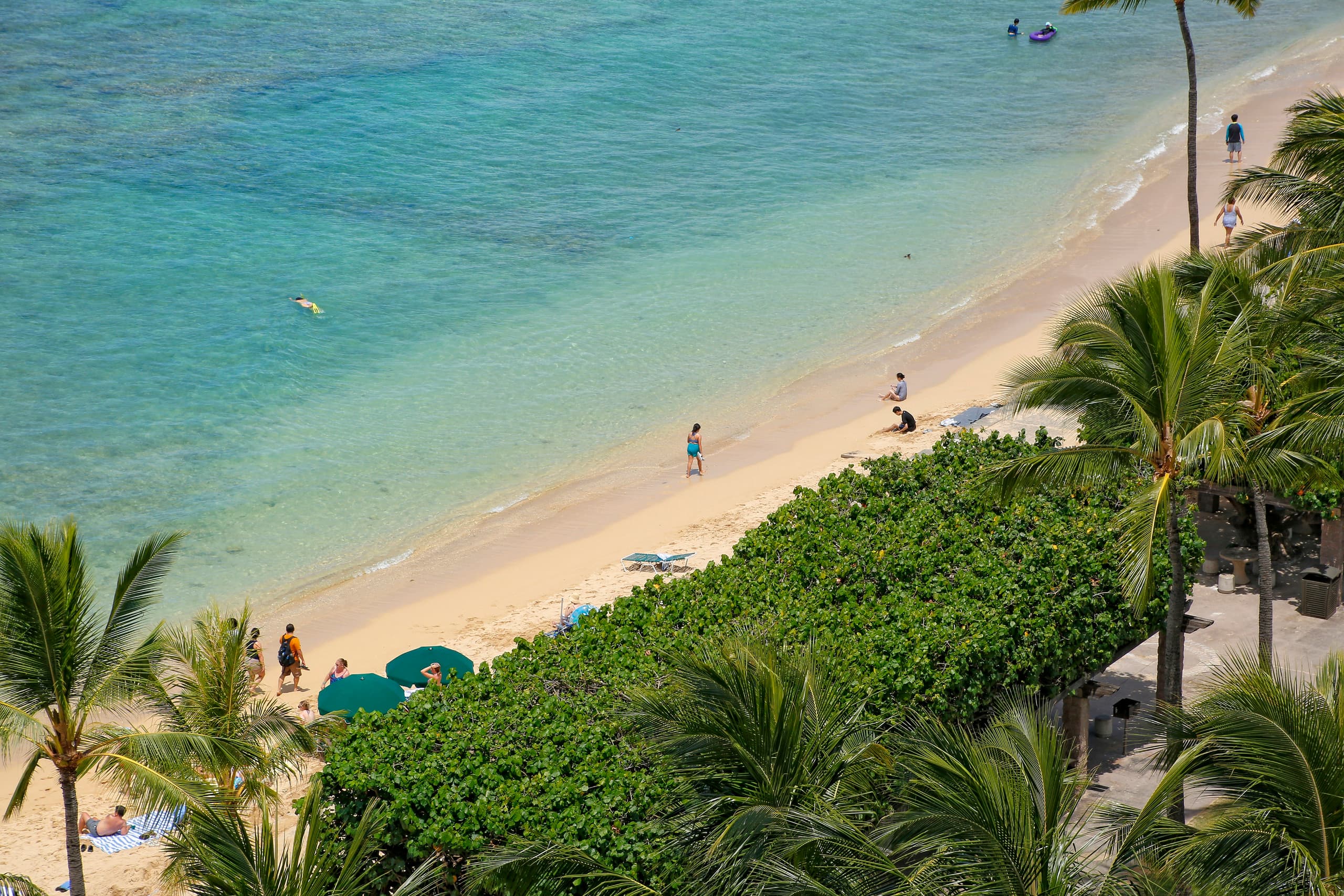 Condo in Honolulu · ★5.0 · 1 bedroom · 2 beds · 1 private bath - Image 28