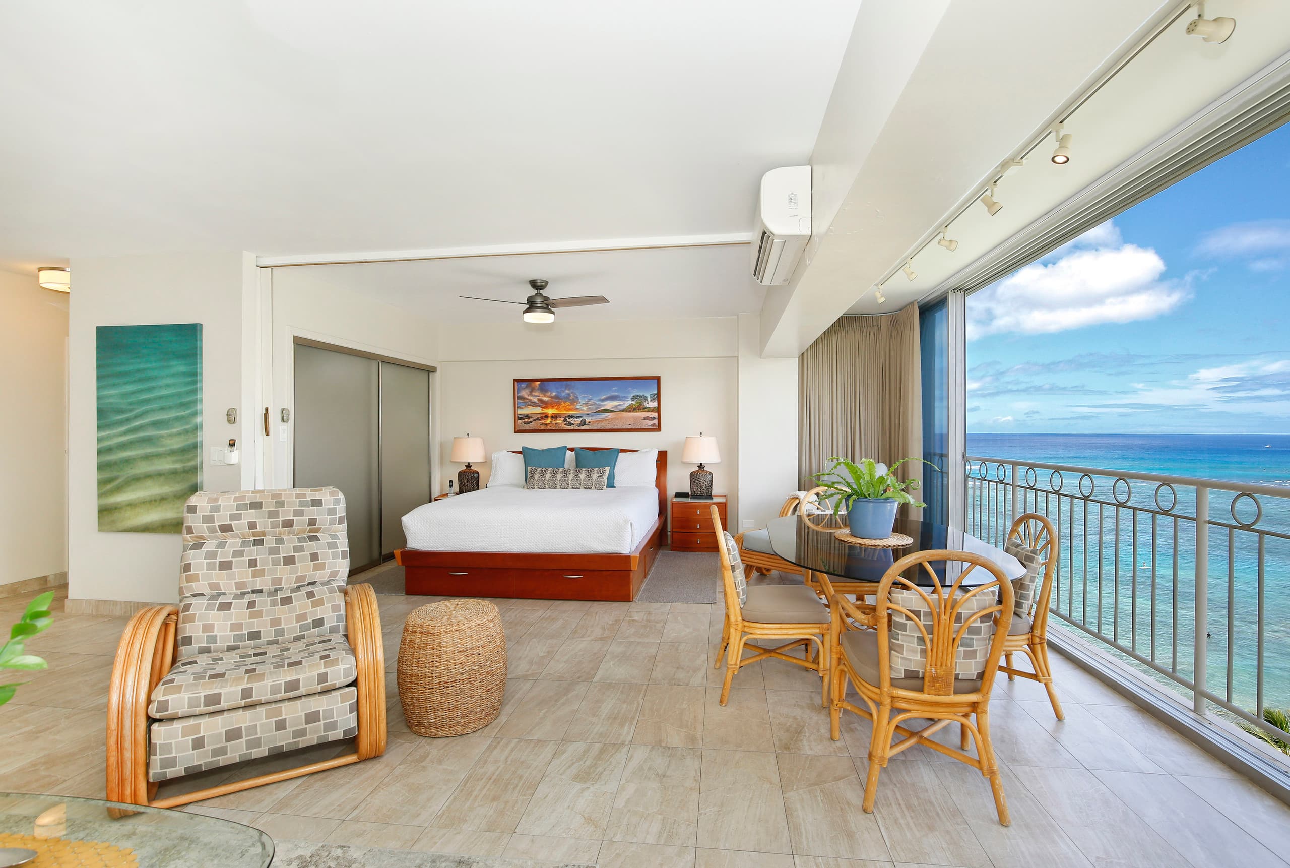 Condo in Honolulu · ★5.0 · 1 bedroom · 2 beds · 1 private bath - Image 17