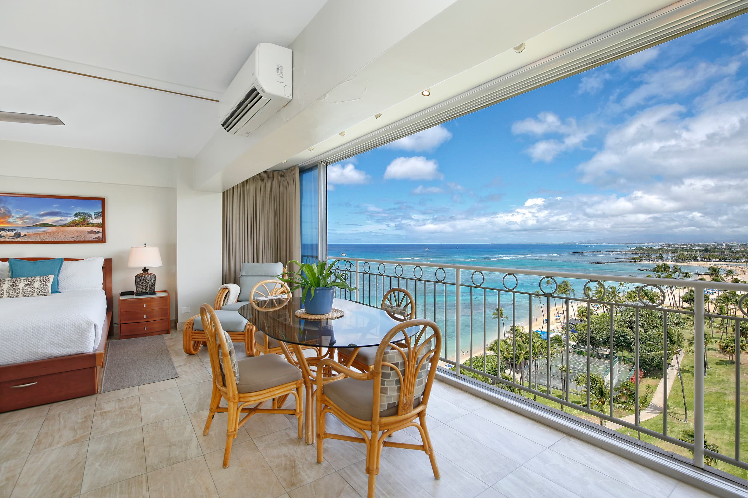Condo in Honolulu · ★5.0 · 1 bedroom · 2 beds · 1 private bath - Image 15