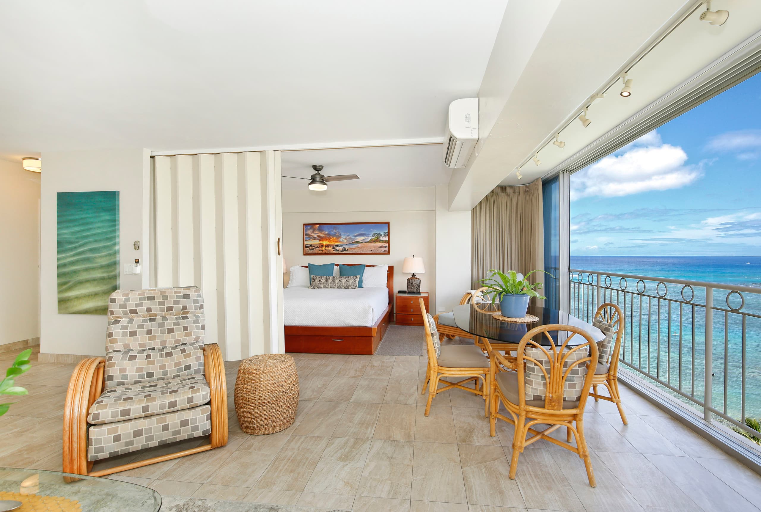 Condo in Honolulu · ★5.0 · 1 bedroom · 2 beds · 1 private bath - Image 18