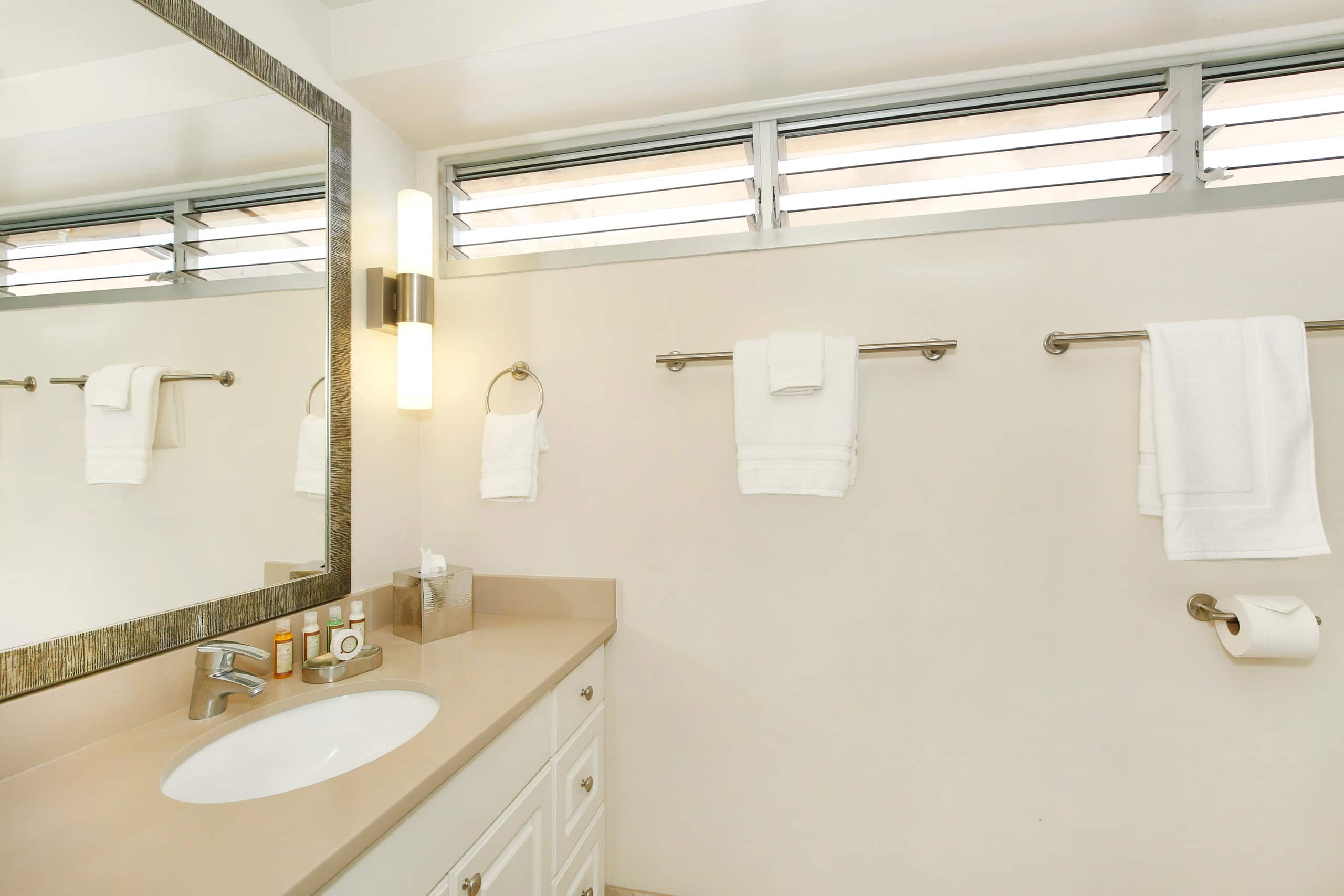Condo in Honolulu · ★5.0 · 1 bedroom · 2 beds · 1 private bath - Image 22