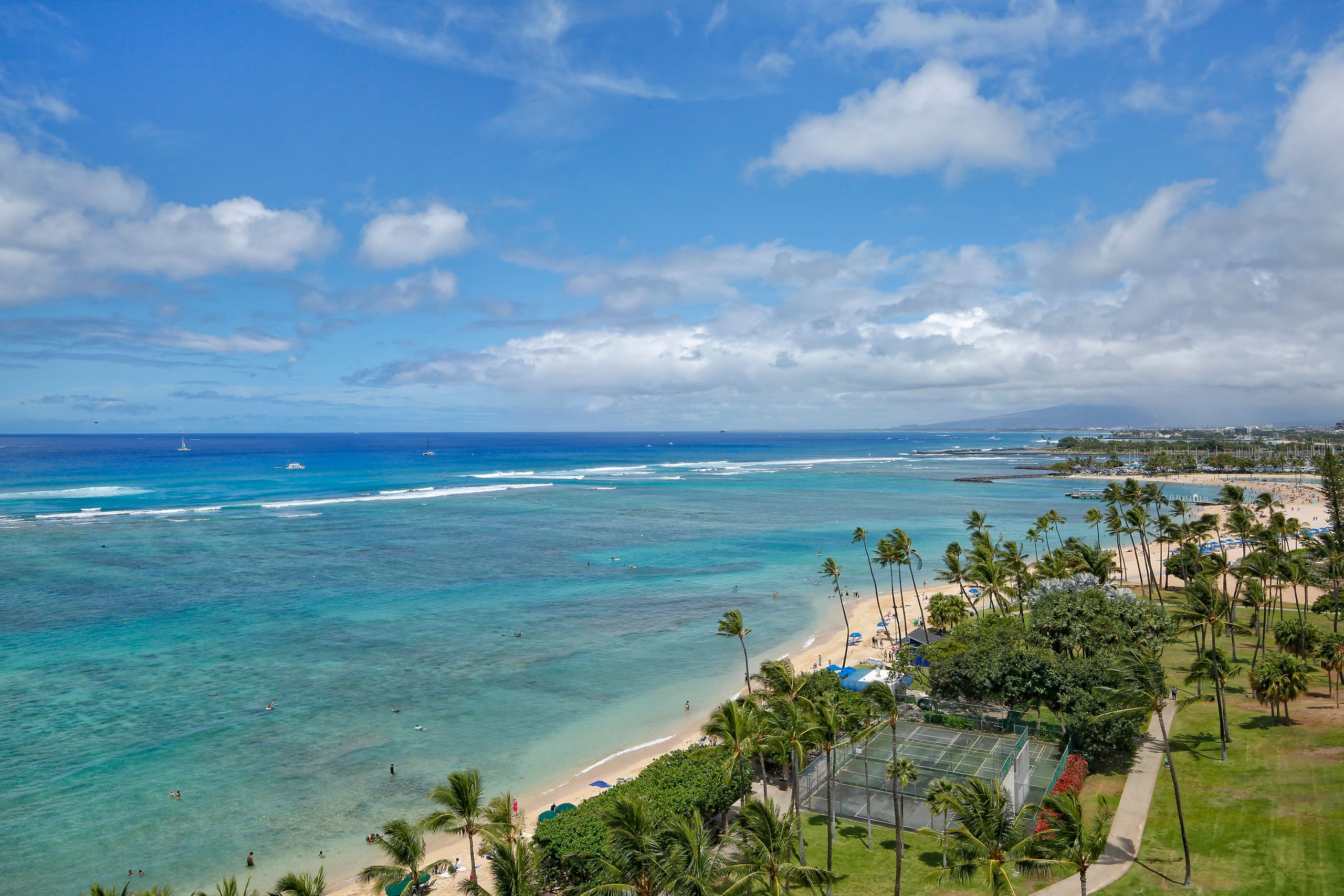 Condo in Honolulu · ★5.0 · 1 bedroom · 2 beds · 1 private bath - Image 26