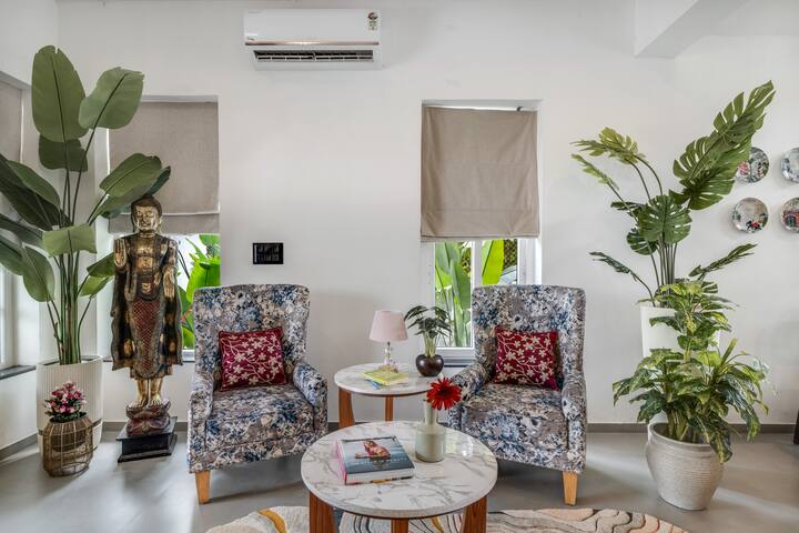 Living room image 4