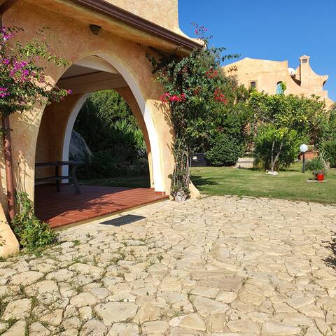 Entire home with 2 bedrooms in Costa Rei - Panorama mozzafiato,  hifi e aria condizionata