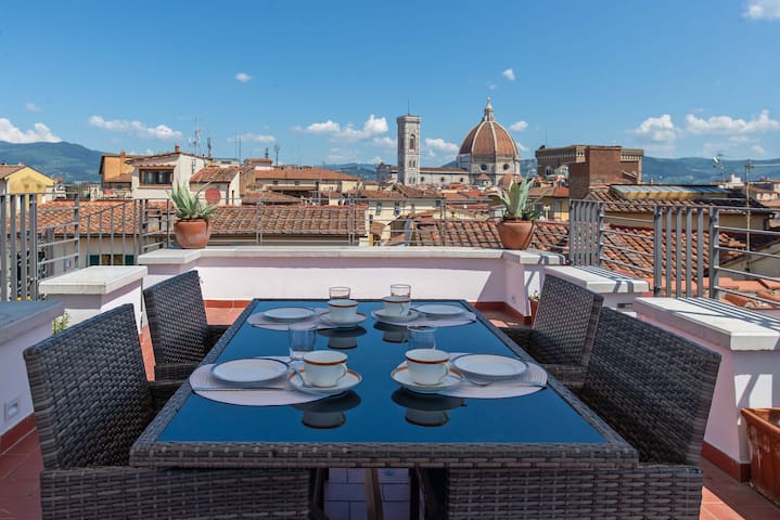 Santi Apostoli terrazza con vista