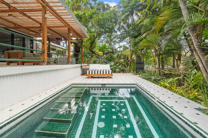 Beachfront Bliss w/Private pool
