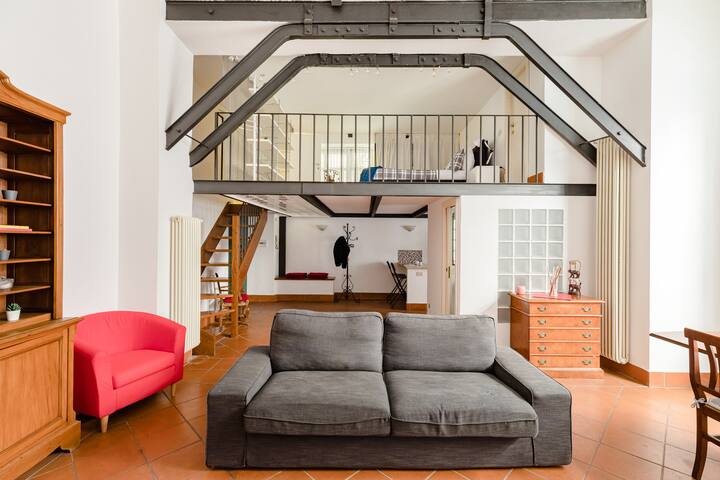 Trevi XVII Century Roman Loft gallery image 3