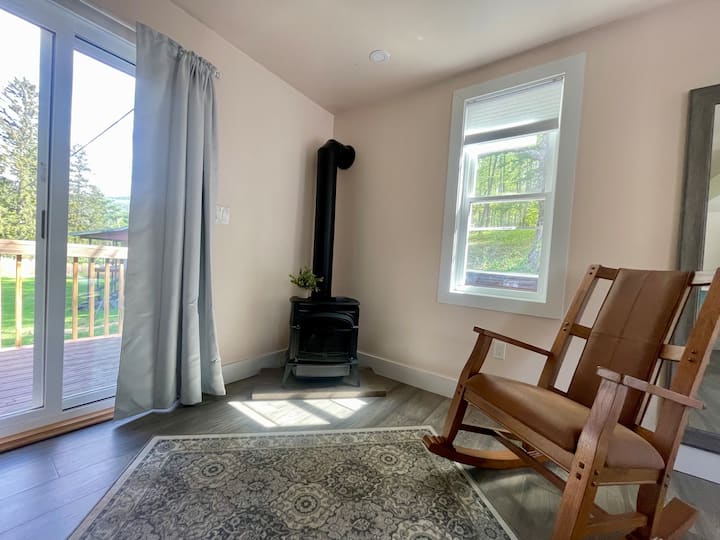 Cove - King Bed Escape W/hot Tub - Ellenville, NY