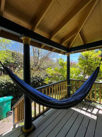 3 BR Retreat | Private Backyard | Prime Location gallery image 2