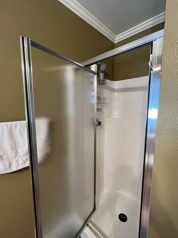 3 BR Retreat | Private Backyard | Prime Location gallery image 5