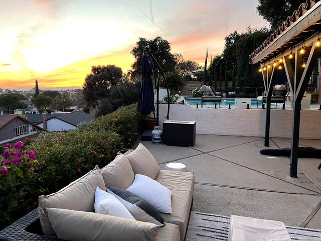 Mountain View Poolside Retreat gallery image 4