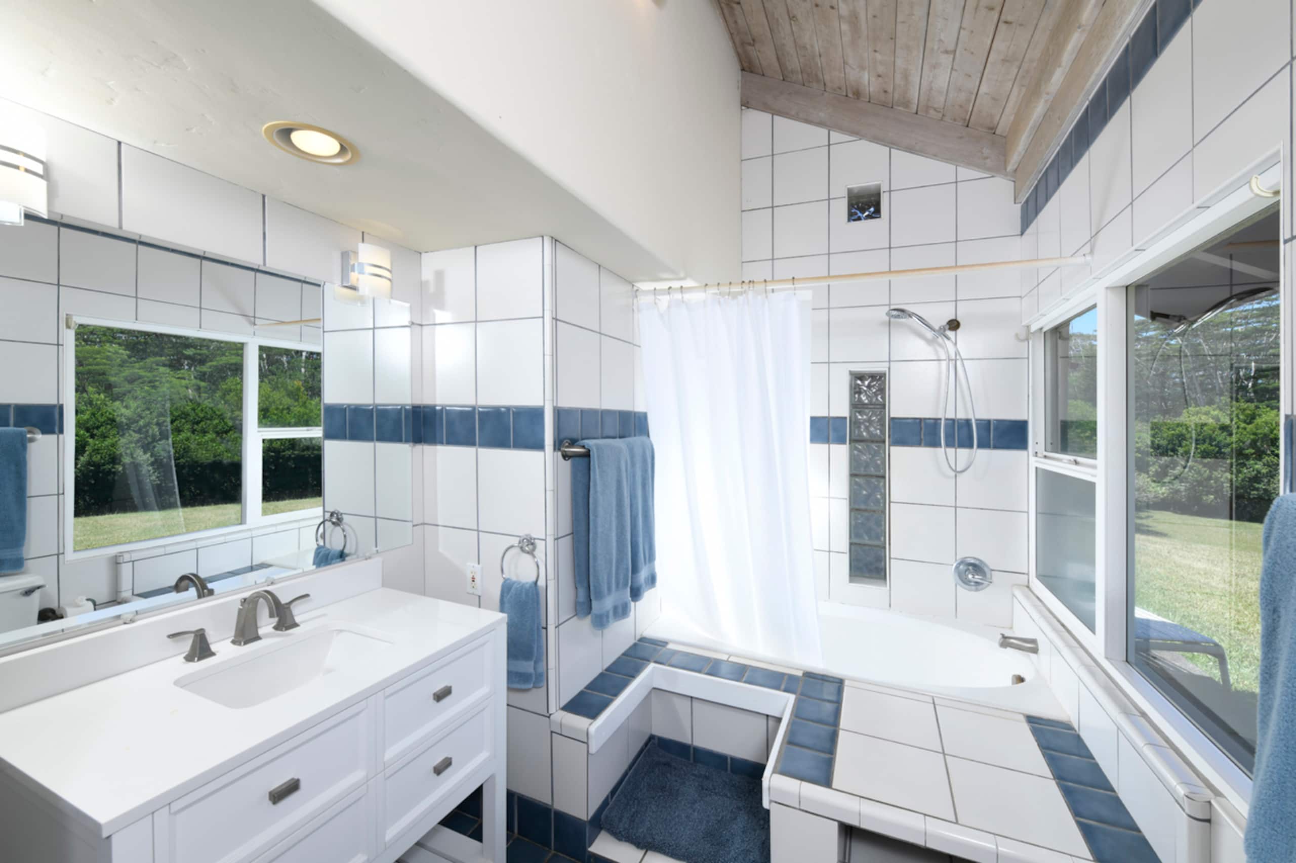 Guesthouse in Haiku-Pauwela · ★4.88 · Studio · 3 beds · 1 private bath - Image 7