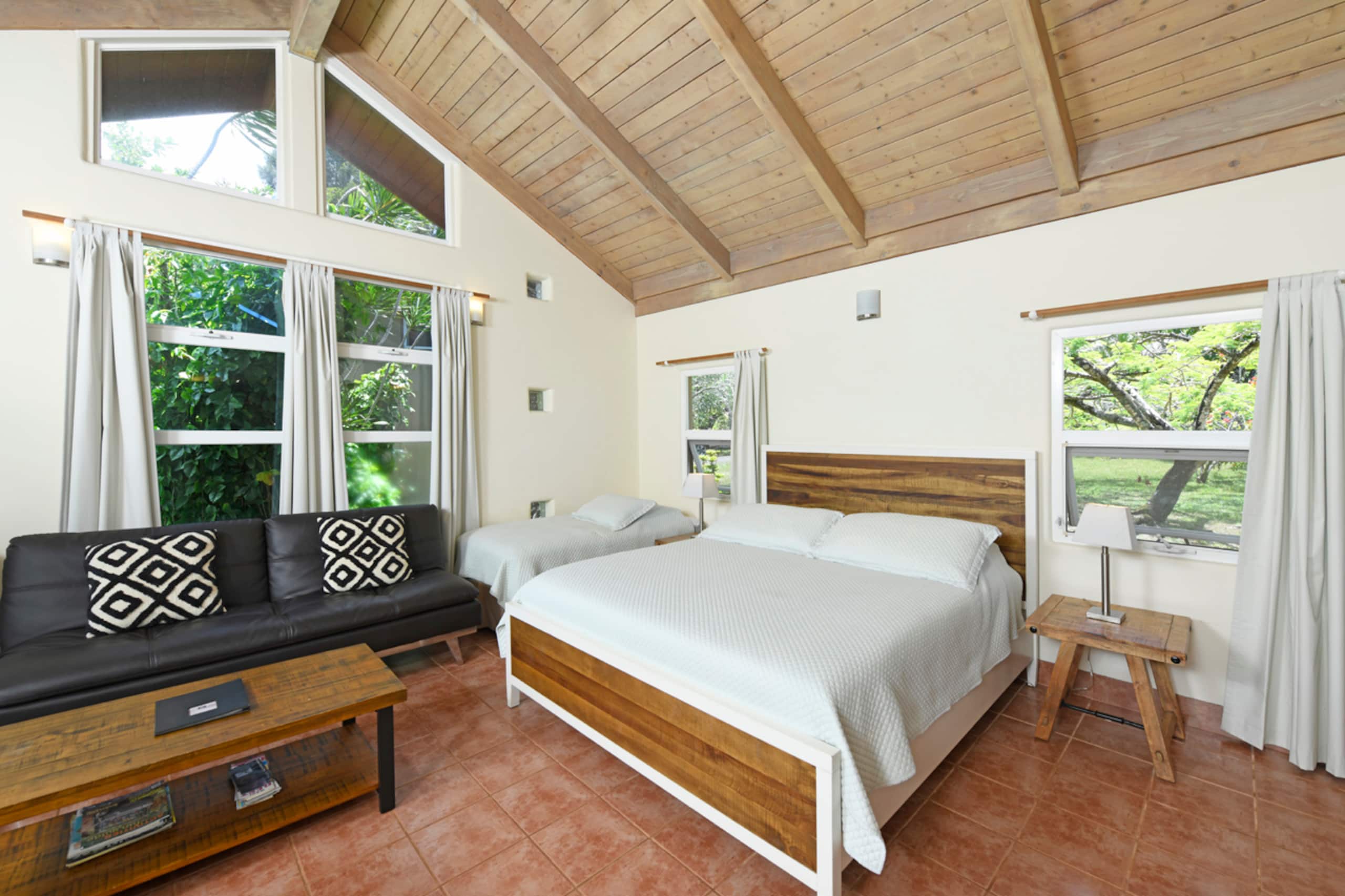 Guesthouse in Haiku-Pauwela · ★4.88 · Studio · 3 beds · 1 private bath - Image 19