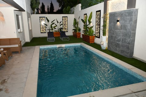 Luxurious Stella 2-bedroom Apartment with Pool