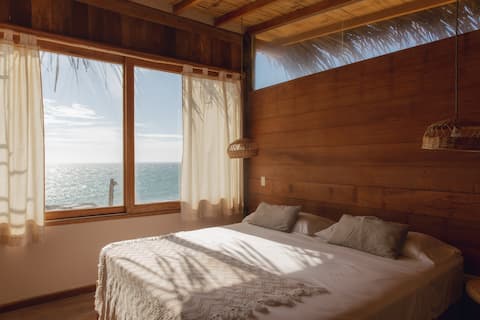 Lino Oceanfront Bungalow